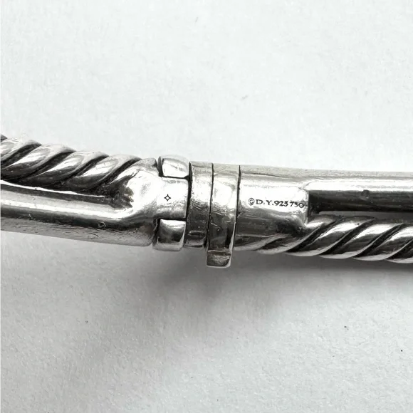 David Yurman Crossover Bracelet With 18k Gold - Picture 6 of 7